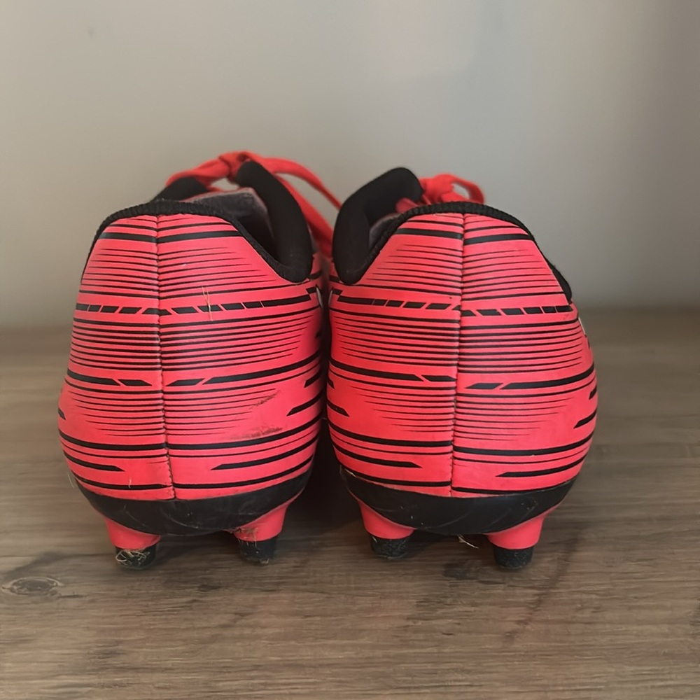 Puma soccer cleats. - Picture 3 of 6